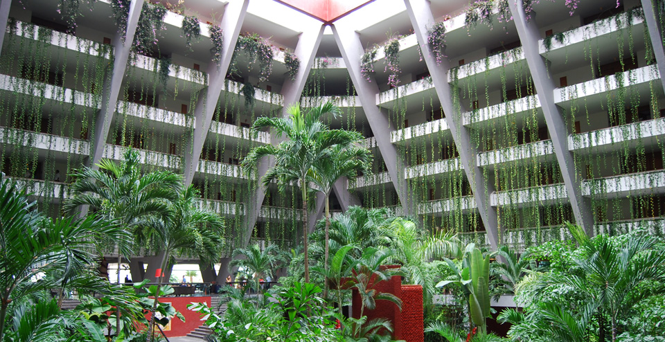 La Isla Shopping Village